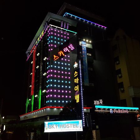 Sky Hotel Чангуон Екстериор снимка
