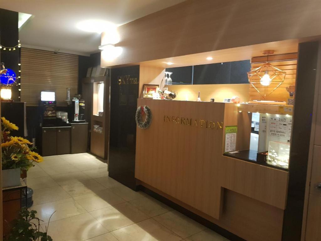Sky Hotel Чангуон Екстериор снимка