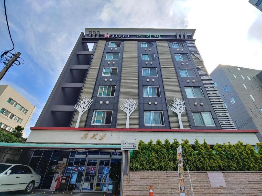 Sky Hotel Чангуон Екстериор снимка