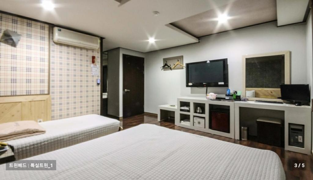 Sky Hotel Чангуон Екстериор снимка