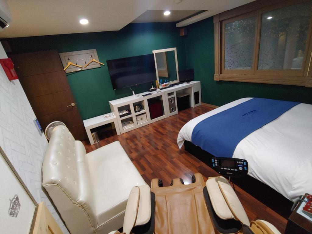 Sky Hotel Чангуон Екстериор снимка