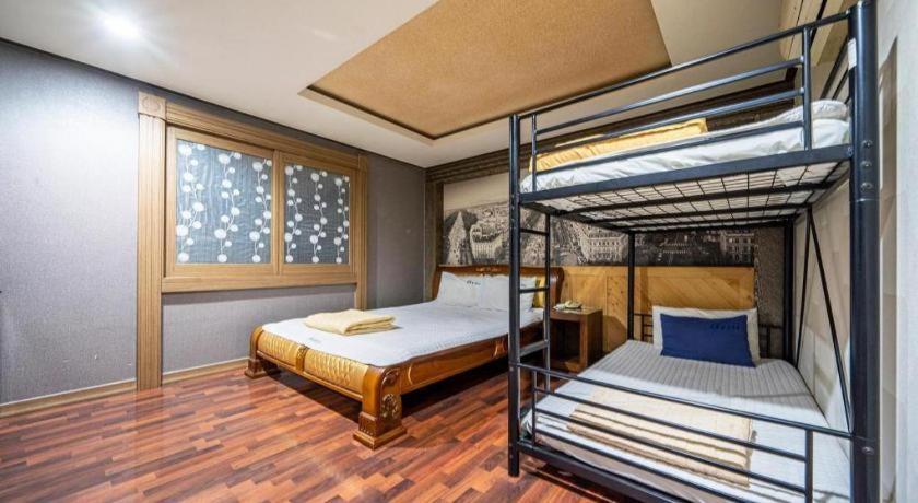 Sky Hotel Чангуон Екстериор снимка