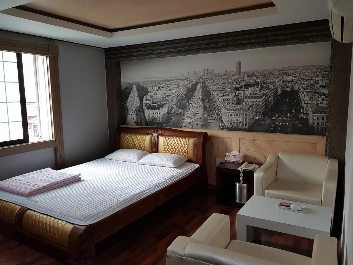 Sky Hotel Чангуон Екстериор снимка