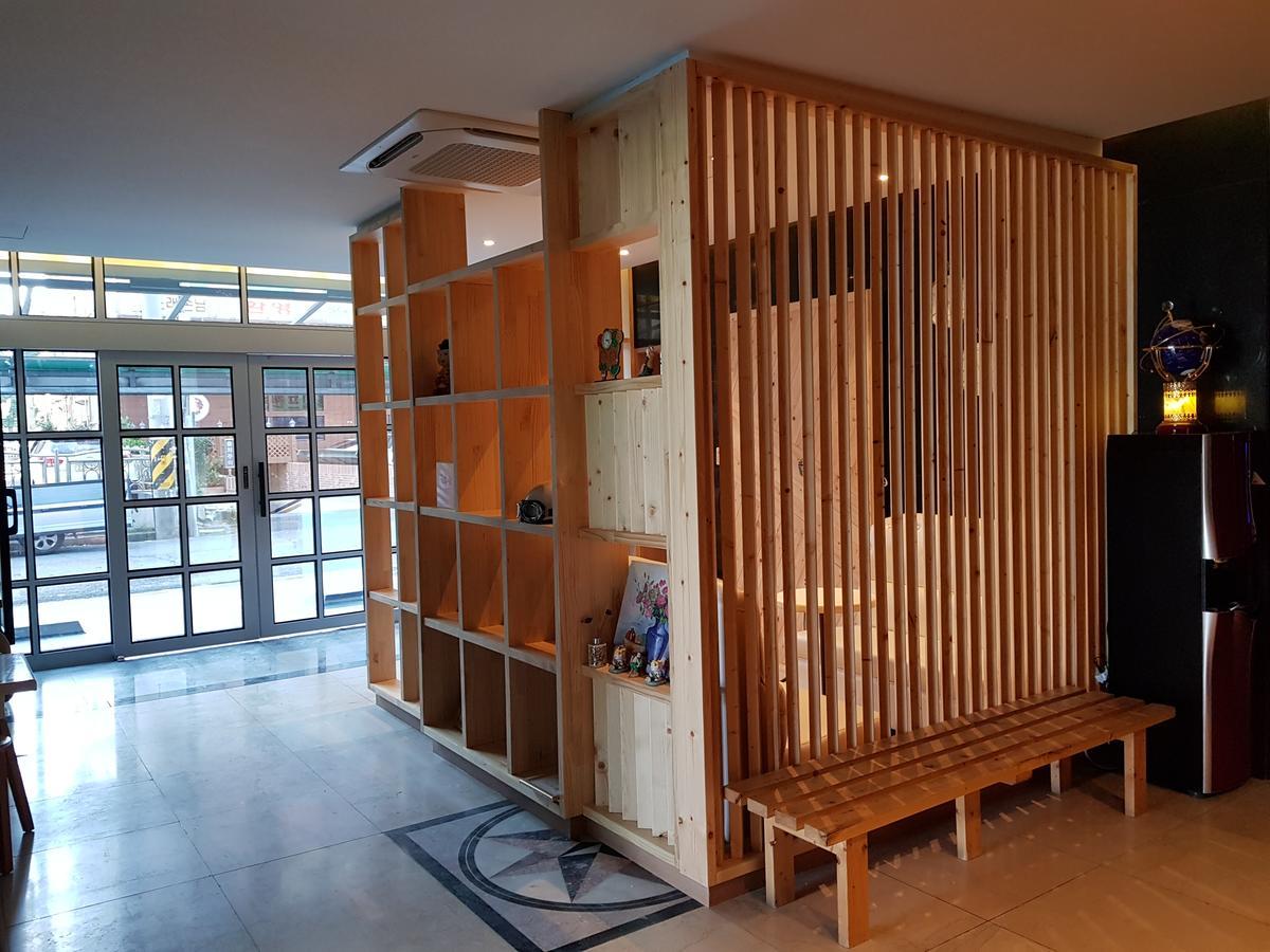 Sky Hotel Чангуон Екстериор снимка